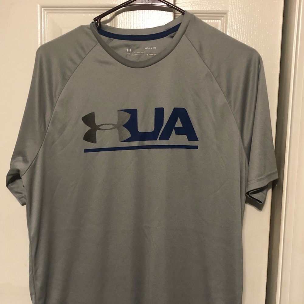 Under Armour men’s medium T-shirt